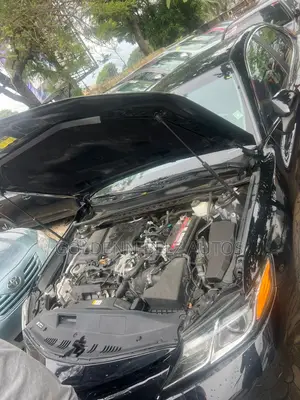 Toyota Camry SE FWD (2.5L 4cyl 8AM) 2018 Black