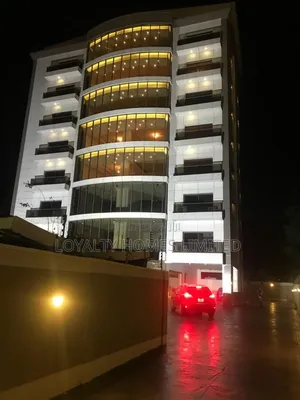 3bdrm Penthouse in Victoria Island for sale