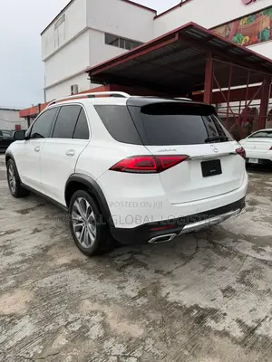 Mercedes-Benz GLE-Class GLE 400 4MATIC 2023 White