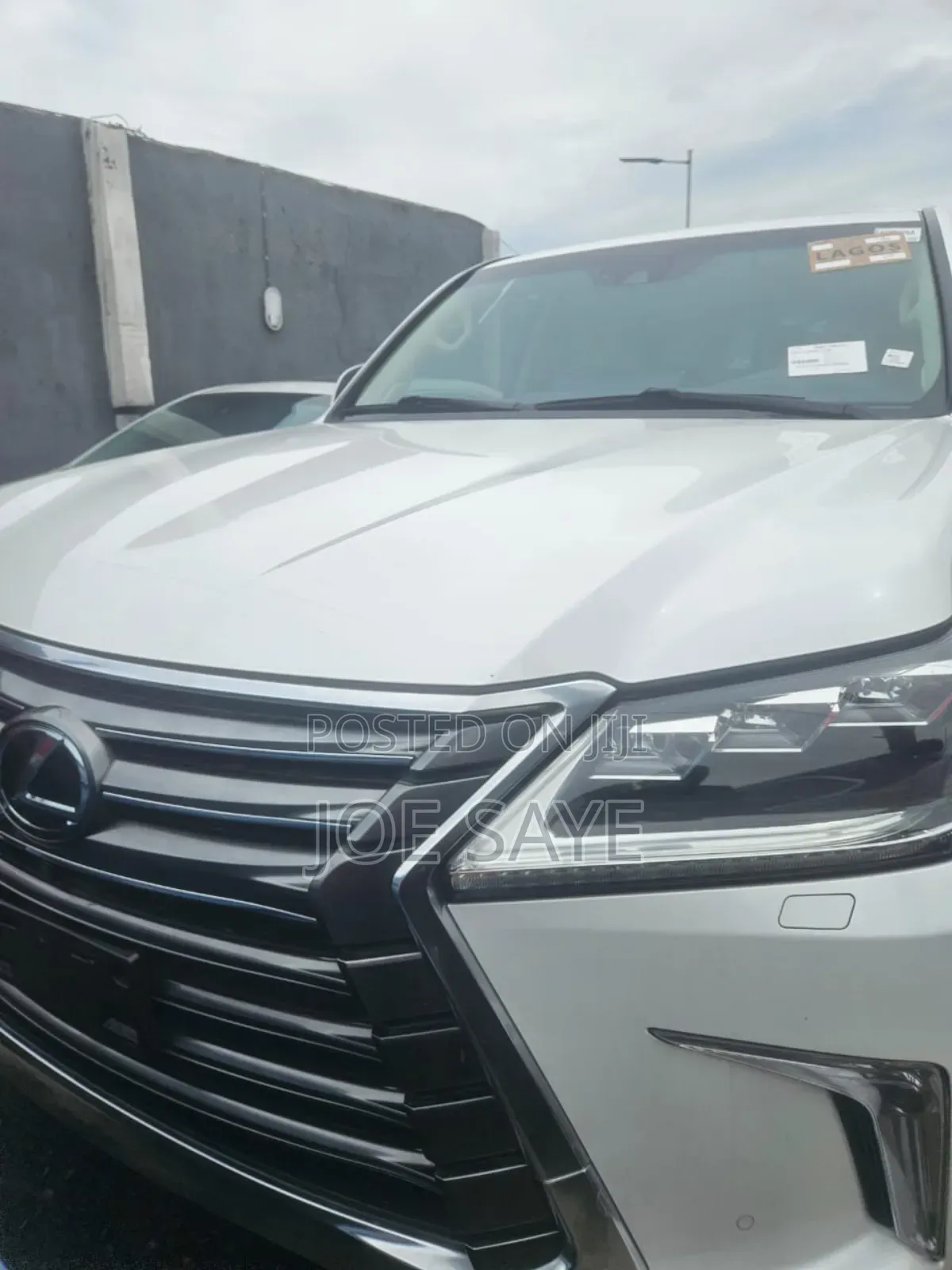 Lexus LX 570 AWD 2016 White
