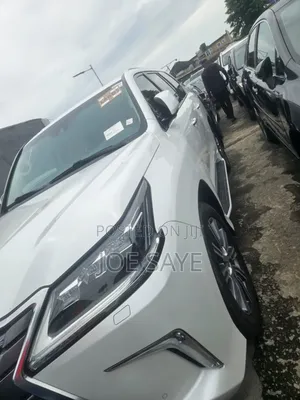 Lexus LX 570 AWD 2016 White