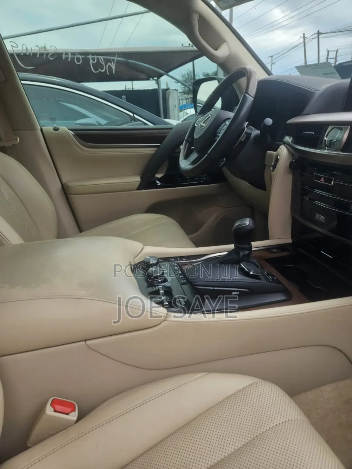 Lexus LX 570 AWD 2016 White