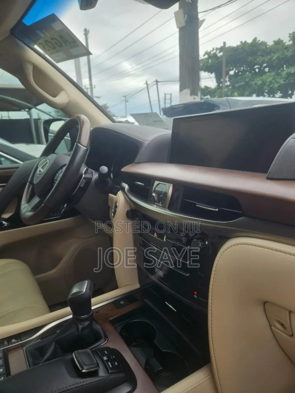 Lexus LX 570 AWD 2016 White