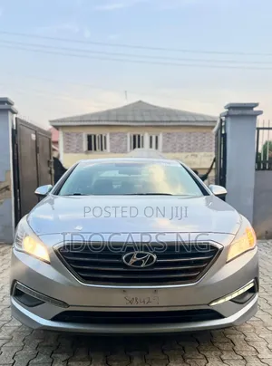 Hyundai Sonata Limited Sedan FWD (2.4L 4cyl 6A) 2016 Gray
