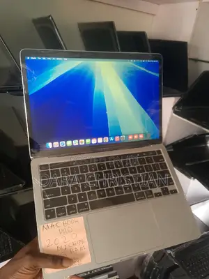 New Laptop Apple MacBook Pro 2020 8GB Intel Core i5 SSD 256GB