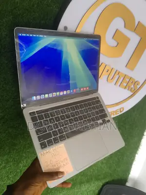 New Laptop Apple MacBook Pro 2020 8GB Intel Core i5 SSD 256GB