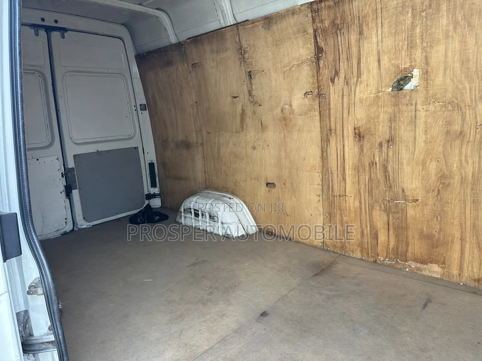 Volkswagen LT 2013 White