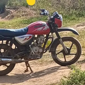 Bajaj Boxer 2021 Red