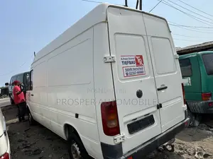 Volkswagen LT 2011 White