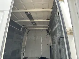 Volkswagen LT 2011 White