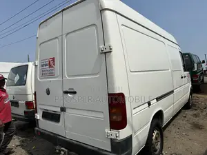 Volkswagen LT 2011 White
