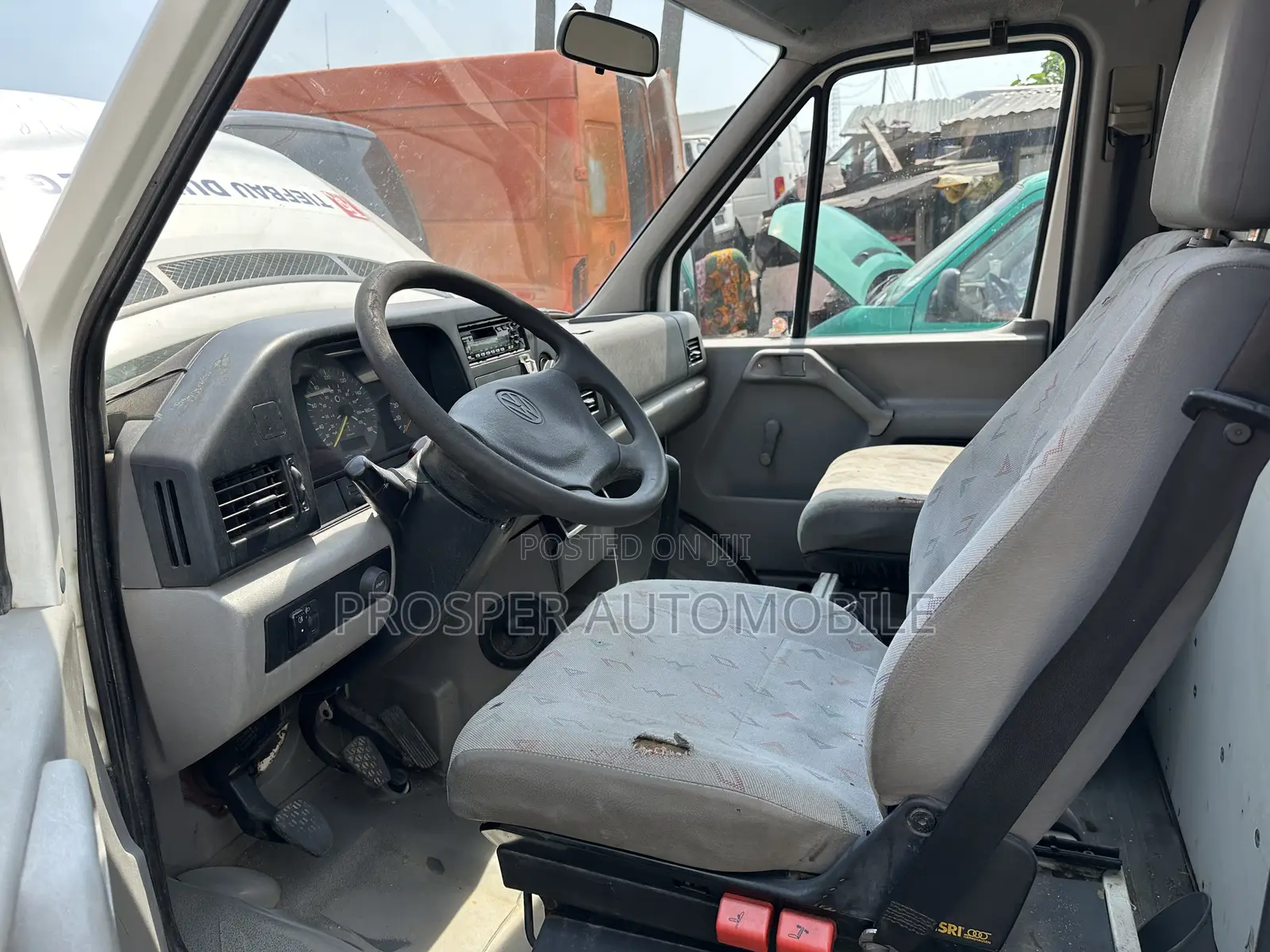 Volkswagen LT 2011 White