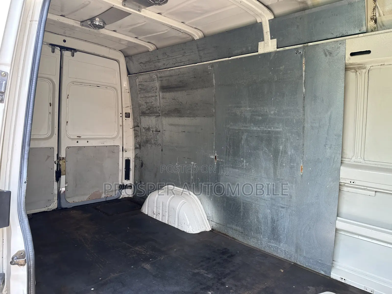 Volkswagen LT 2011 White