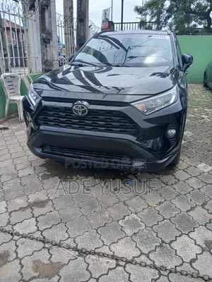 Toyota RAV4 XLE AWD 2019 Black