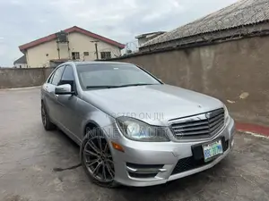 Mercedes-Benz C-Class C 200 (W204) 2012 Silver