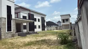 20bdrm Duplex in Warri for sale