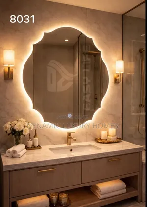 Luxury Led Mirror With Three Displaying Lights