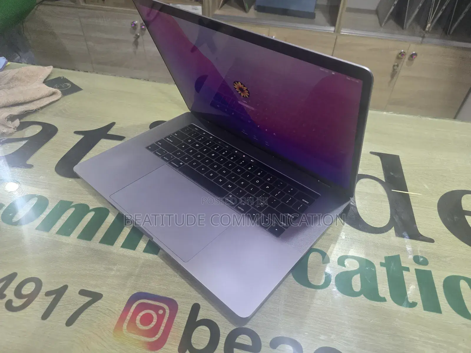 Laptop Apple MacBook Pro 2017 16GB Intel Core I7 SSD 512GB