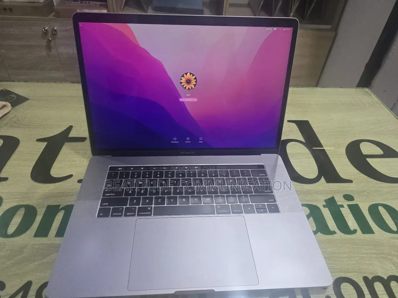 Laptop Apple MacBook Pro 2017 16GB Intel Core I7 SSD 512GB