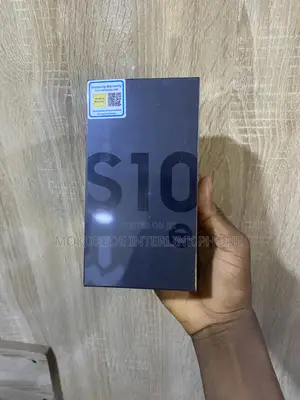 New Samsung Galaxy S10e 128 GB Black