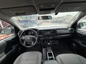 Toyota Tacoma 4dr Double Cab 2016 White