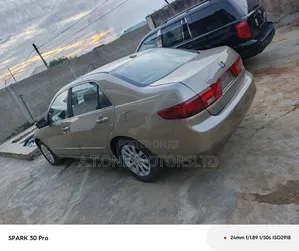 Honda Accord Coupe EX V6 2005 Gold