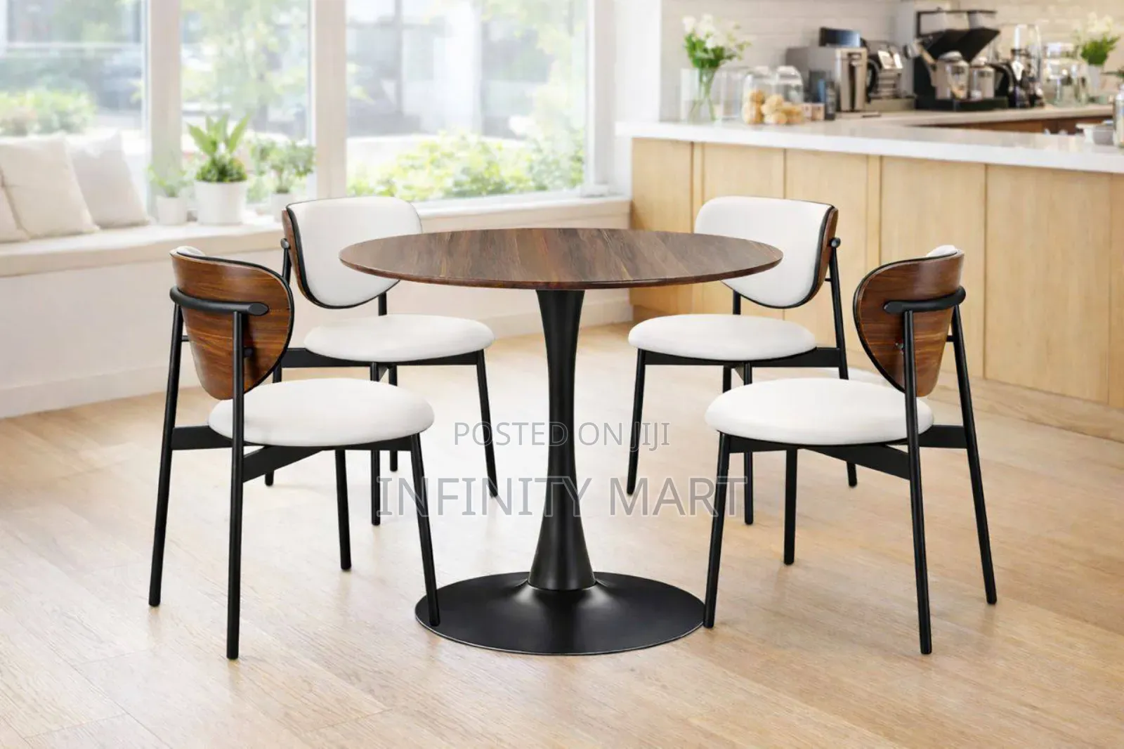The Arcadia Round Set