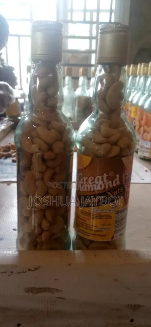 Cashew Nuts and Groundnut Available