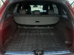 Mercedes-Benz GLC-Class 2018 Red