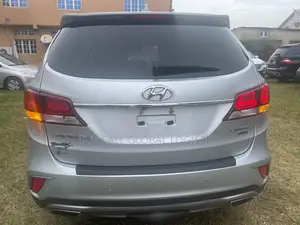 Hyundai Santa Fe Limited Ultimate AWD 2018 Silver