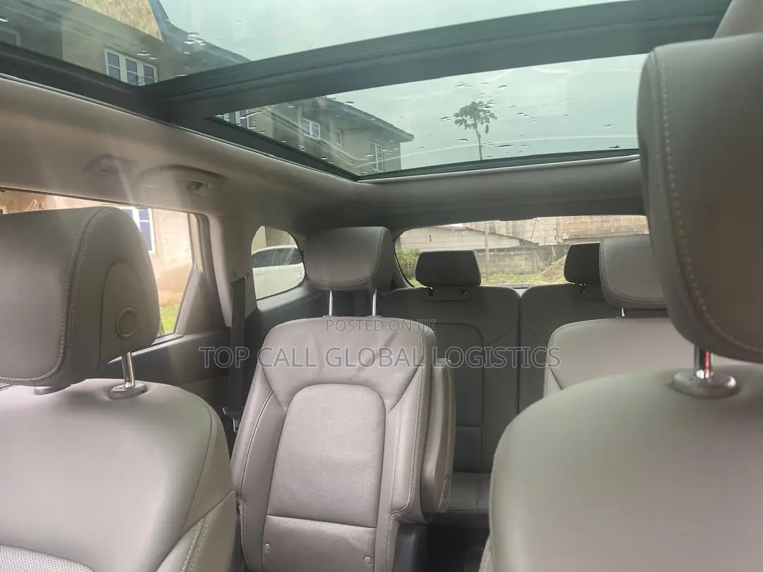 Hyundai Santa Fe Limited Ultimate AWD 2018 Silver