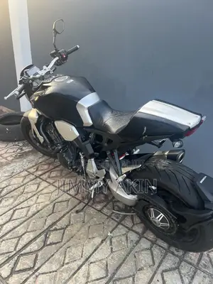 Honda CB 2023 Black
