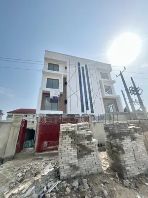 2bdrm Apartment in Chevron for sale