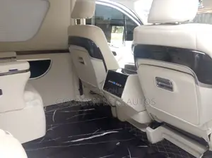 Toyota HiAce 2022 Black