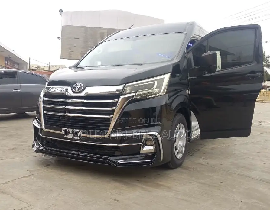 Toyota HiAce 2022 Black