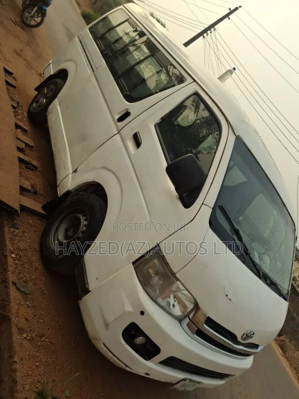 Toyota HiAce 2004 White