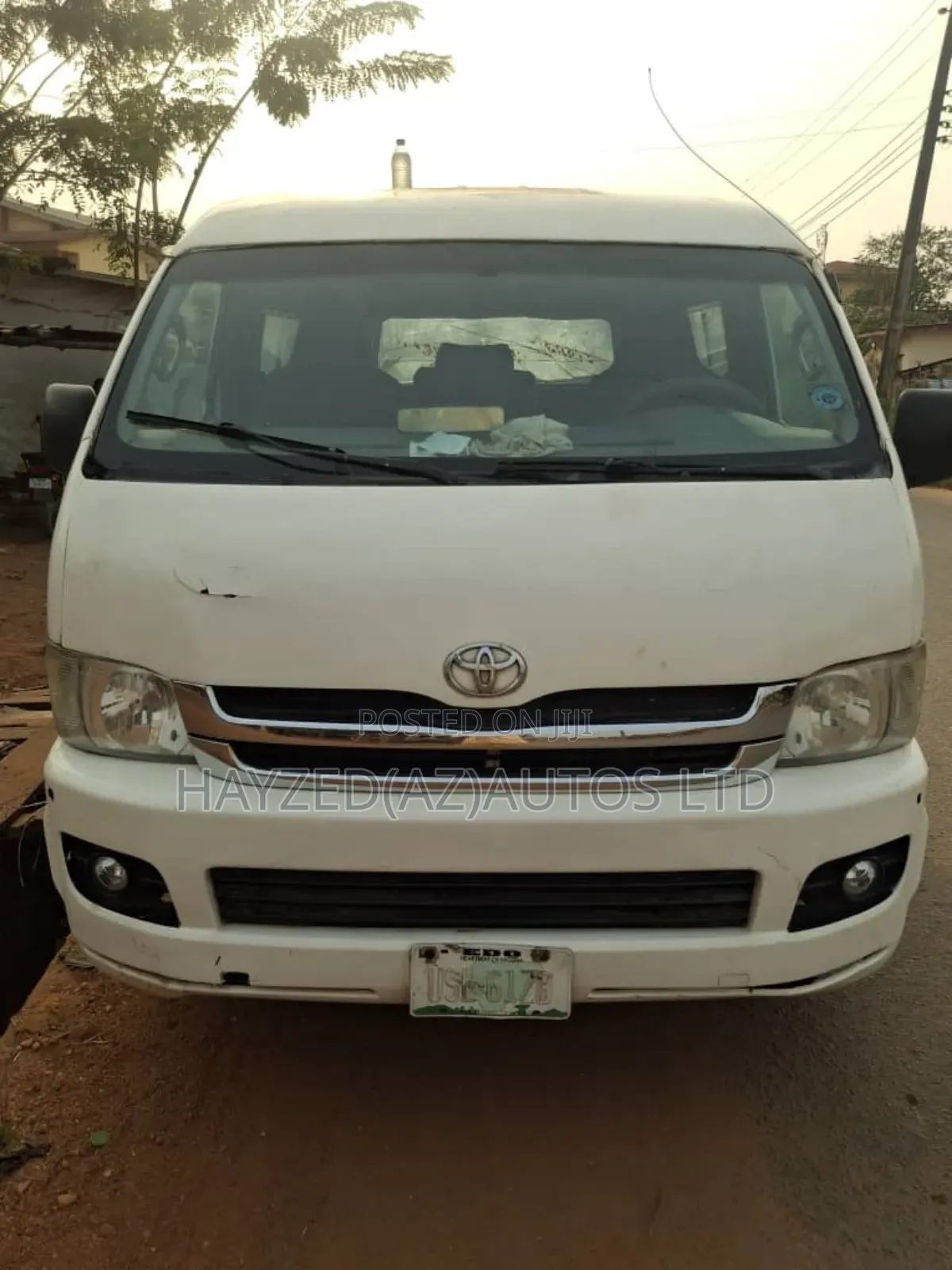 Toyota HiAce 2004 White