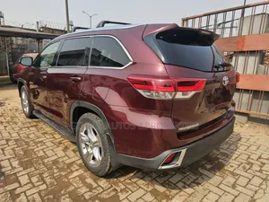 Toyota Highlander Limited 4x4 V6 (3.5L 6cyl 8A) 2018 Red