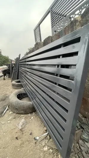 Parallel Fence Rail