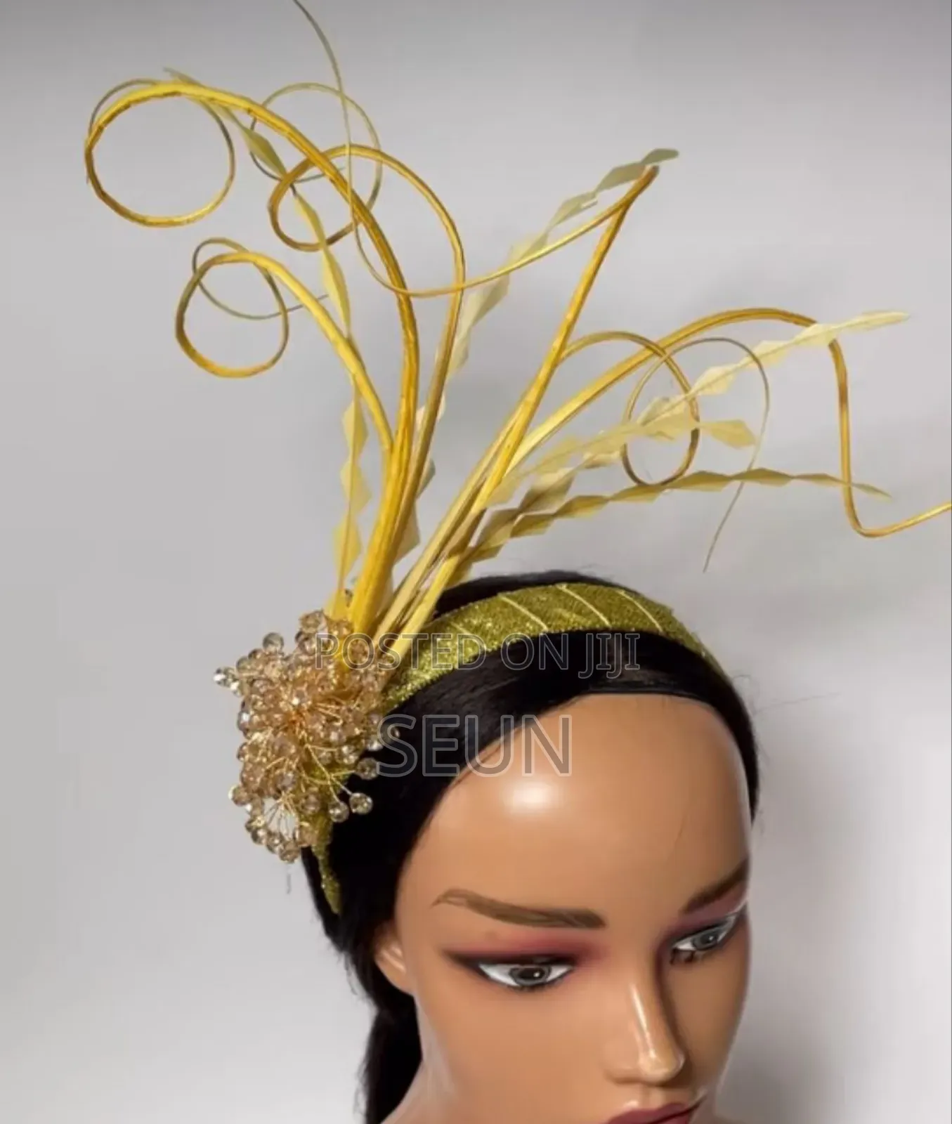 Classy Fascinator
