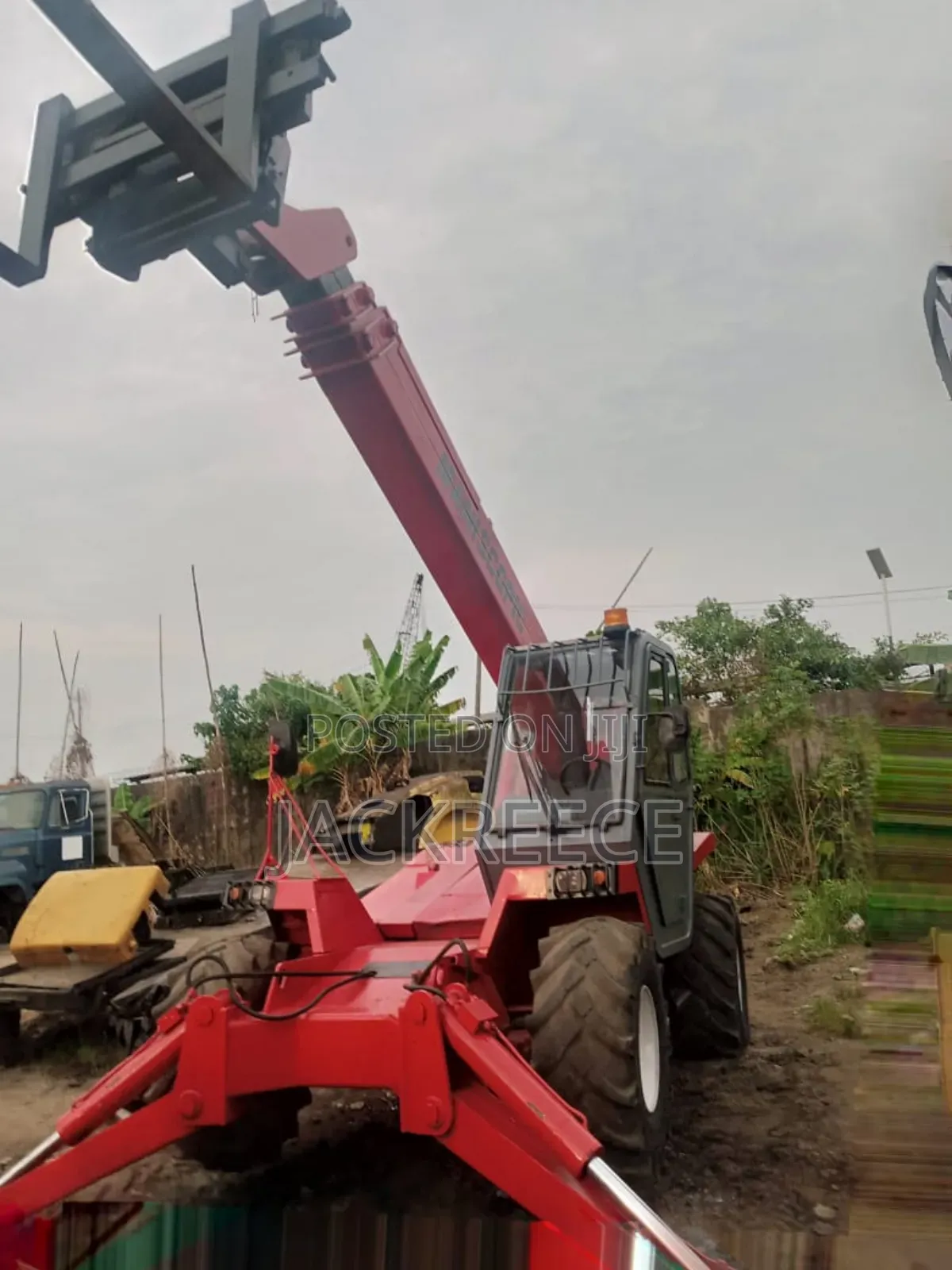 A Telescopic Forklift With Extended Boom Capability