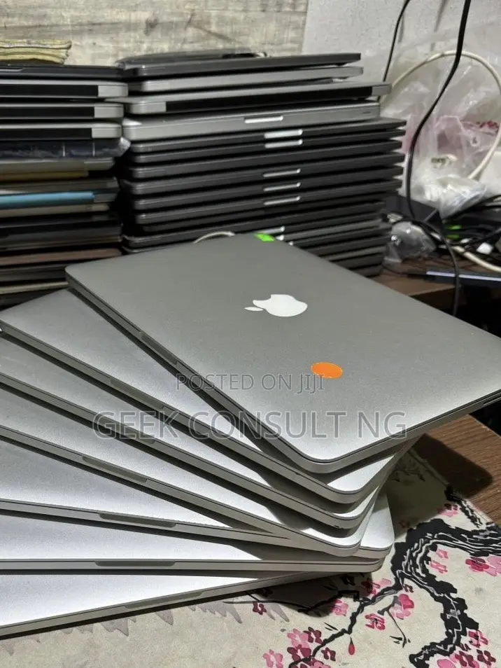 Laptop Apple MacBook Pro 2015 8GB Intel Core i5 SSD 128GB
