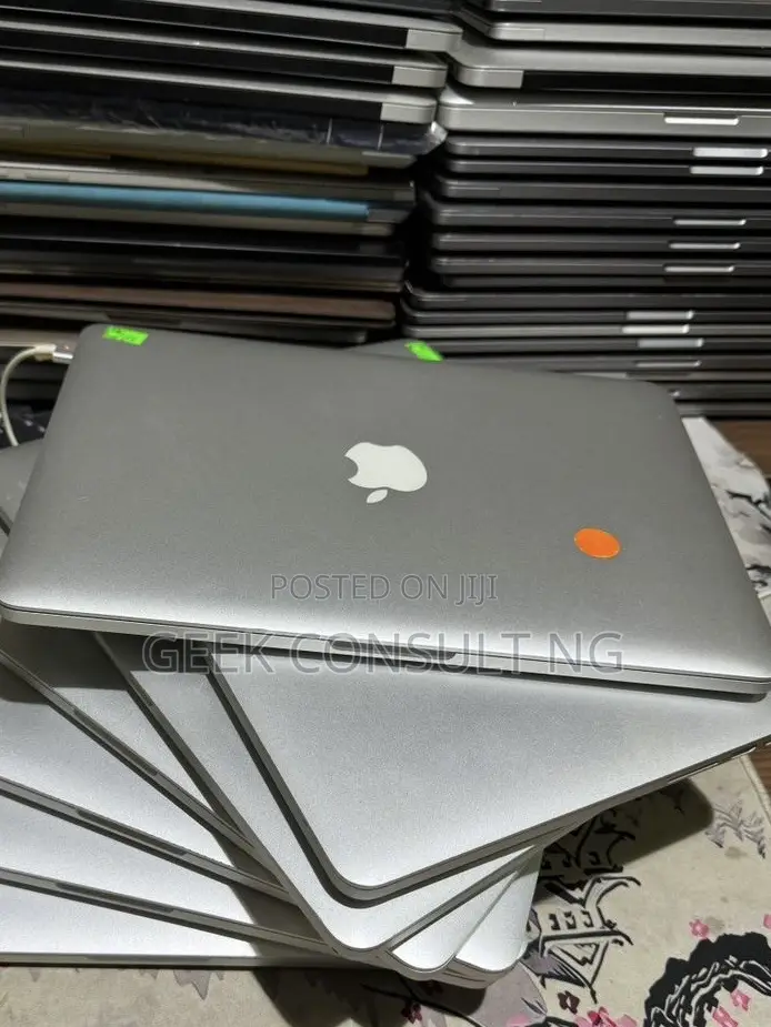 Laptop Apple MacBook Pro 2015 8GB Intel Core i5 SSD 128GB