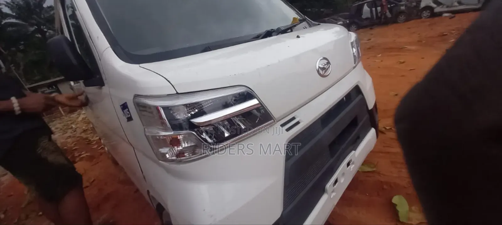 Daihatsu Hijet 2025 White