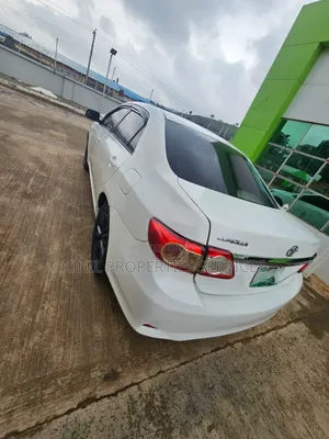 Toyota Corolla LE 4dr Sedan (1.8L 4cyl 4A) 2013 Red