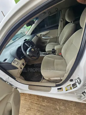 Toyota Corolla LE 4dr Sedan (1.8L 4cyl 4A) 2013 Red
