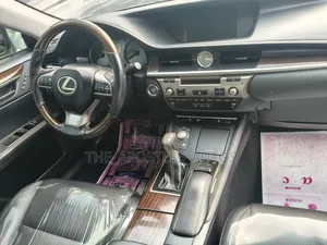 Lexus ES 350 FWD 2016 White