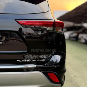 Toyota Highlander 2022 Black