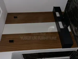 Tv Console 7/10