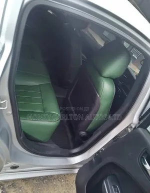Dodge Challenger SXT 2012 Silver